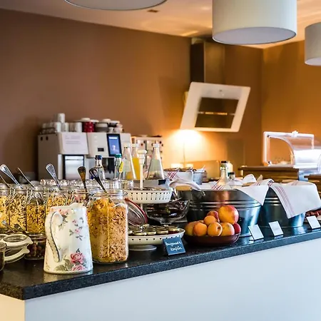 Restaurant Zum Storchen Otel 4*