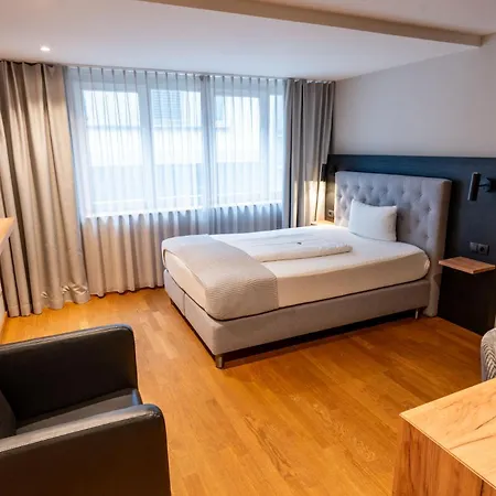 Hotel Restaurant Zum Storchen 4*