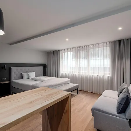 Hotel Restaurant Zum Storchen 4*