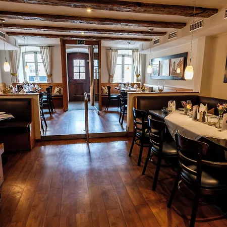 Restaurant Zum Storchen Otel Waldkirch